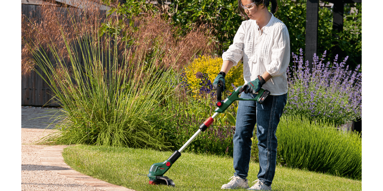 UniversalGrassCut 18V-26-500